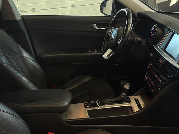 Kia Optima 12 of 21