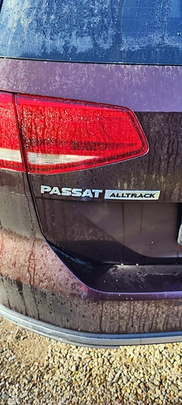 Volkswagen Passat 7 of 15