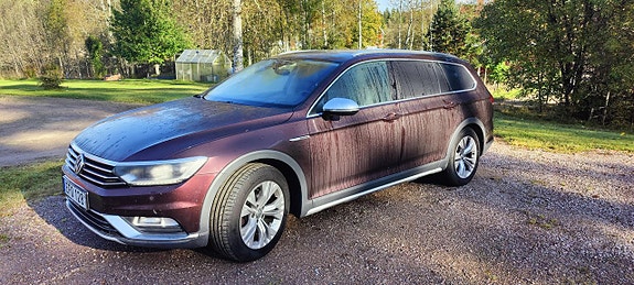 Volkswagen Passat 2 of 5