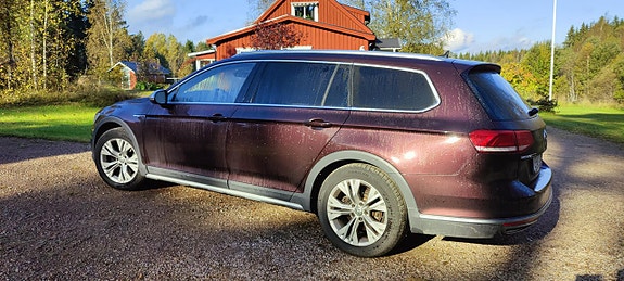 Volkswagen Passat 11 of 15