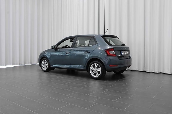 Skoda Fabia 3 of 5