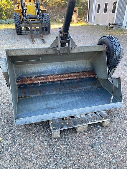 Sandspridare 3- punkt  hjuldriven