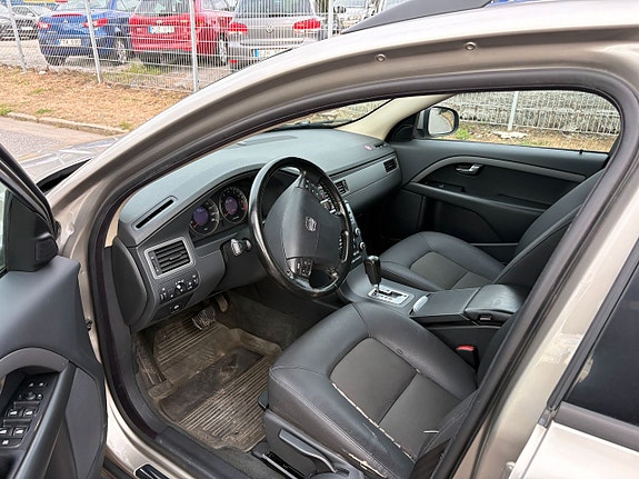 Volvo V70 12 of 13