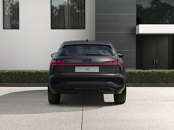 Audi Q3 5 of 5