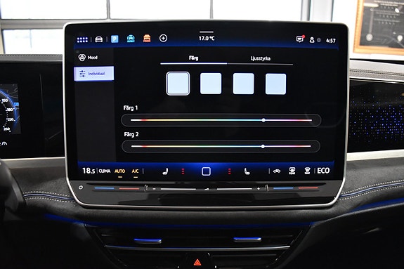 Volkswagen Passat 18 of 26