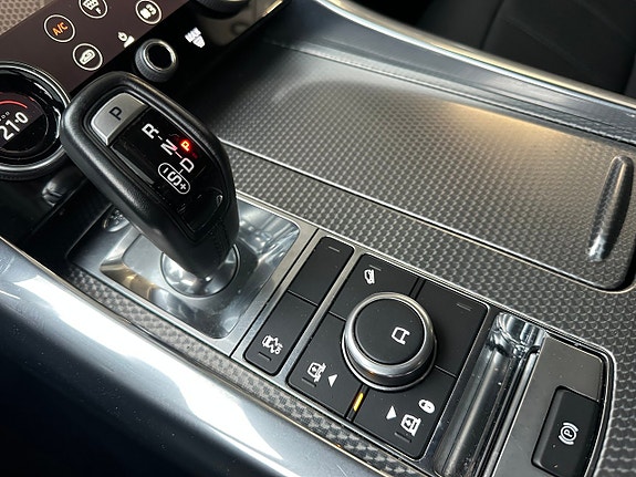 Land Rover Range Rover Sport 14 of 29