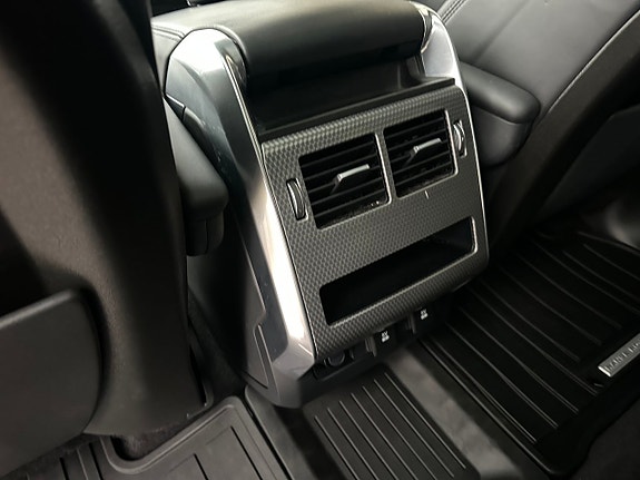 Land Rover Range Rover Sport 22 of 29