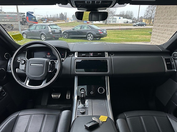 Land Rover Range Rover Sport 4 of 5