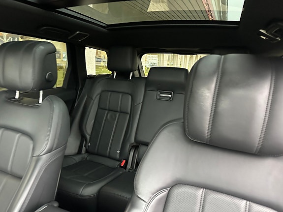 Land Rover Range Rover Sport 28 of 29