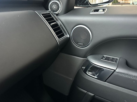 Land Rover Range Rover Sport 16 of 29