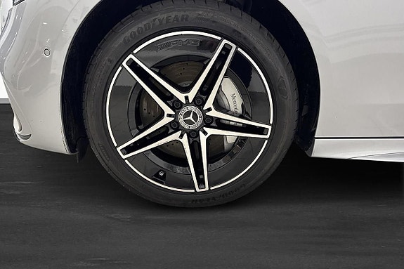 Mercedes-Benz C300 e 20 of 20