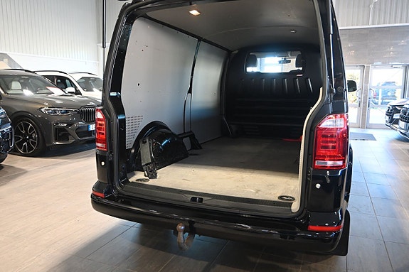 Volkswagen Transporter 12 of 21