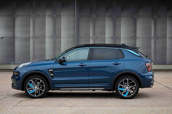 Lynk & Co 01 3 of 30
