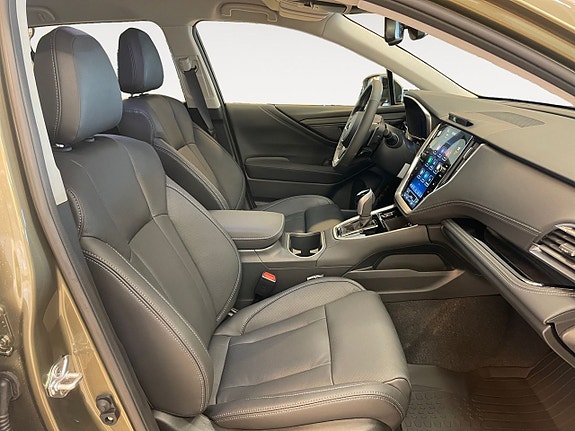 Subaru Outback 14 of 25
