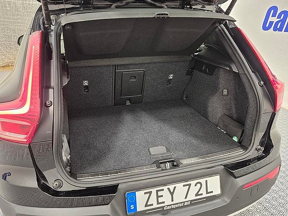 Volvo XC40 8 of 9