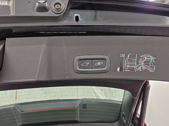 Volvo XC40 9 of 9