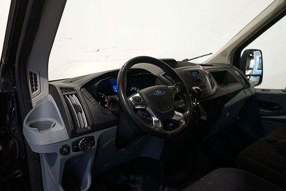 Ford Transit 7 of 11