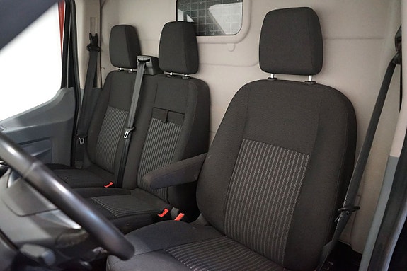 Ford Transit 8 of 11