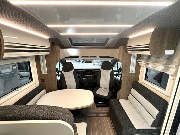 CI Magis 82 XT 6 of 20