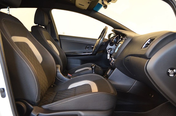 Kia Ceed 16 of 21