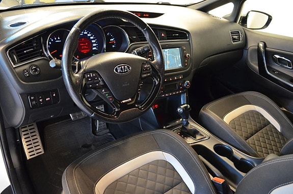 Kia Ceed 2 of 21