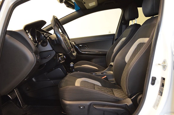 Kia Ceed 18 of 21