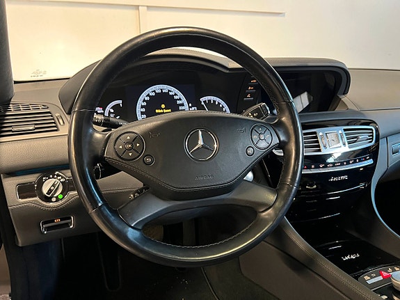 Mercedes-Benz CL500 8 of 17