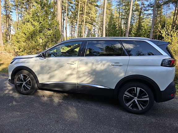 Peugeot 5008 4 of 5
