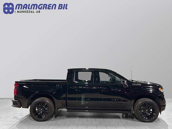 Chevrolet Silverado 1500 2 of 19