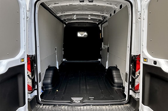 Ford Transit 7 of 7