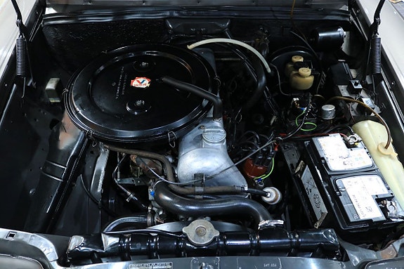 Mercedes-Benz 230 23 of 25