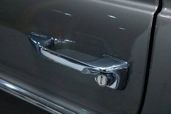 Mercedes-Benz 230 20 of 25