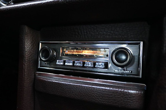 Mercedes-Benz 230 12 of 25