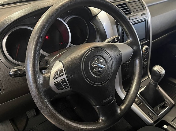 Suzuki Grand VITARA 3-DÖRRAR 1.6 VVT 4WD OMBYGGD BIL EPA NY BESIKTAD 11 of 14