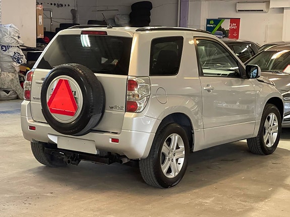 Suzuki Grand VITARA 3-DÖRRAR 1.6 VVT 4WD OMBYGGD BIL EPA NY BESIKTAD 4 of 14