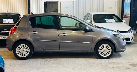 Renault Clio 2 of 15
