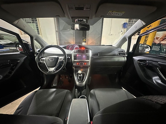 Toyota Verso 14 of 26
