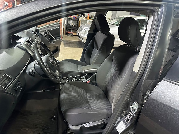 Toyota Verso 9 of 26