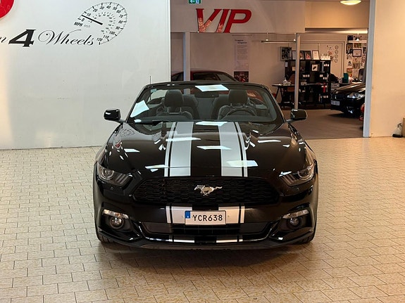 Ford Mustang 9 of 27