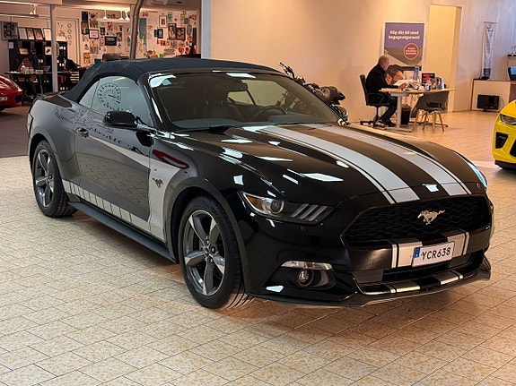 Ford Mustang 25 of 27
