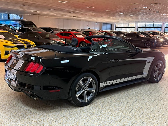 Ford Mustang 6 of 27