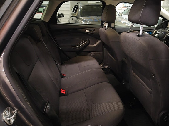 Ford Focus 11 of 16