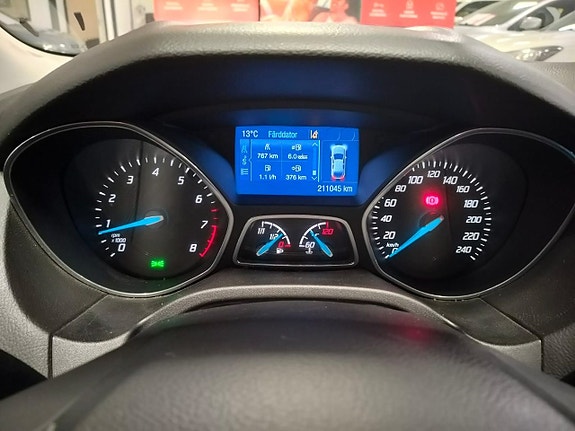 Ford Focus 12 of 16