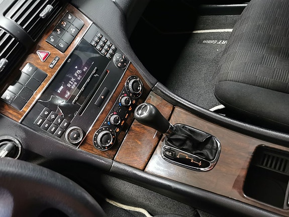 Mercedes-Benz C180 15 of 16