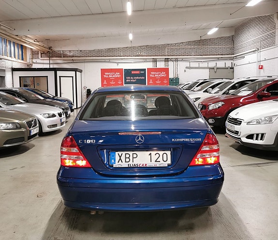 Mercedes-Benz C180 6 of 16