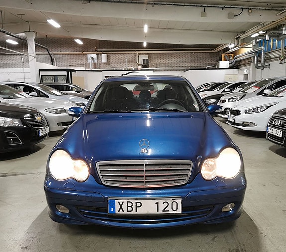 Mercedes-Benz C180 5 of 5