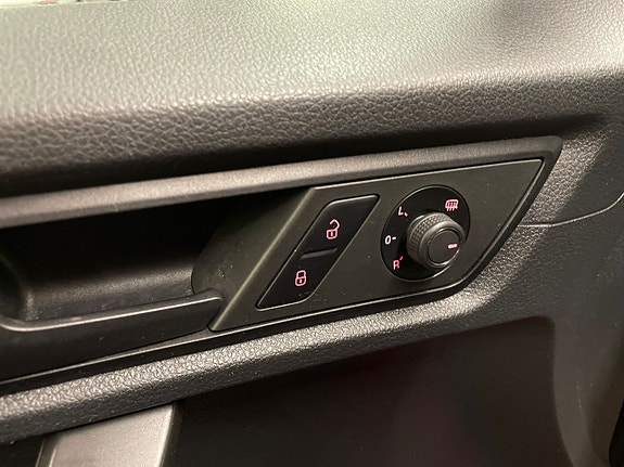 Volkswagen Caddy 8 of 11