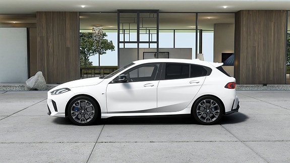 BMW M135i 4 of 5