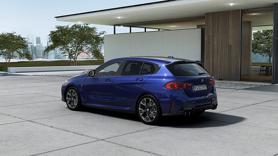 BMW M135i 2 of 5