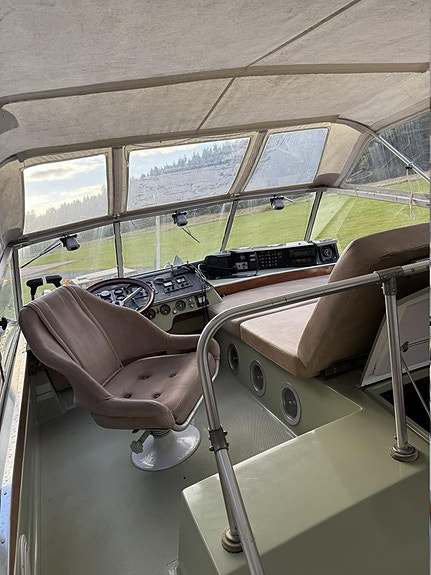 Coronet 32 oceanfarer wing - 1973 8 of 17